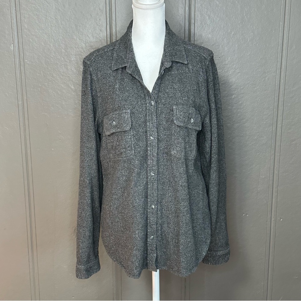 American Eagle Soft Gray Button Down Shirt